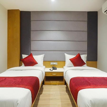 Hotel Bricks, Karol Bagh, New Delhi エクステリア 写真