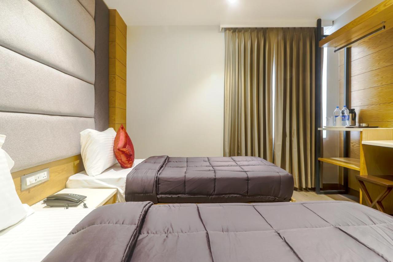 Hotel Bricks, Karol Bagh, New Delhi エクステリア 写真