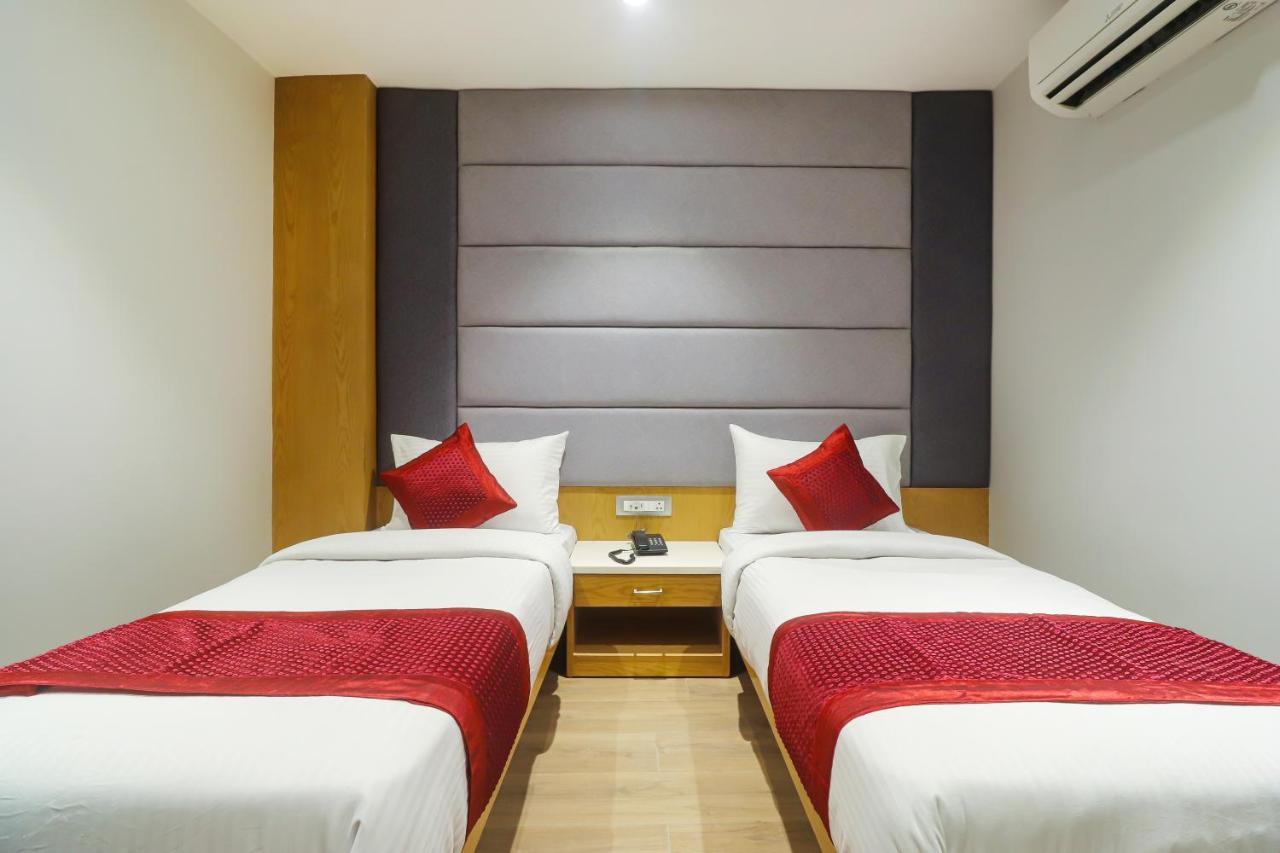Hotel Bricks, Karol Bagh, New Delhi エクステリア 写真