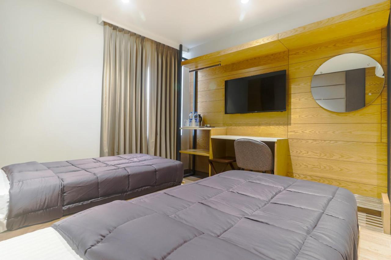 Hotel Bricks, Karol Bagh, New Delhi エクステリア 写真