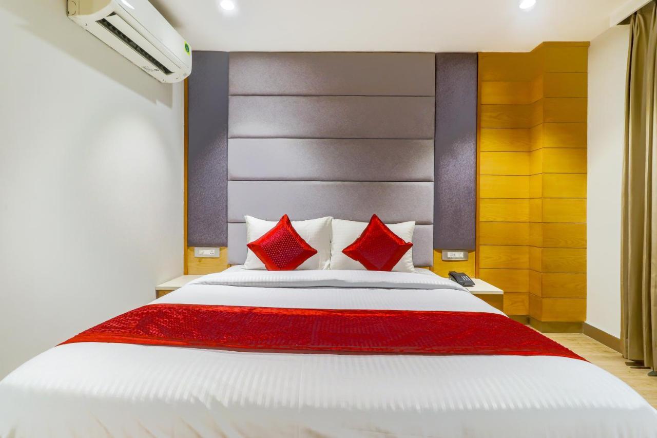 Hotel Bricks, Karol Bagh, New Delhi エクステリア 写真