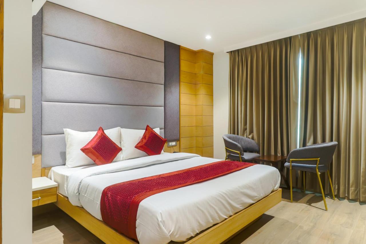 Hotel Bricks, Karol Bagh, New Delhi エクステリア 写真