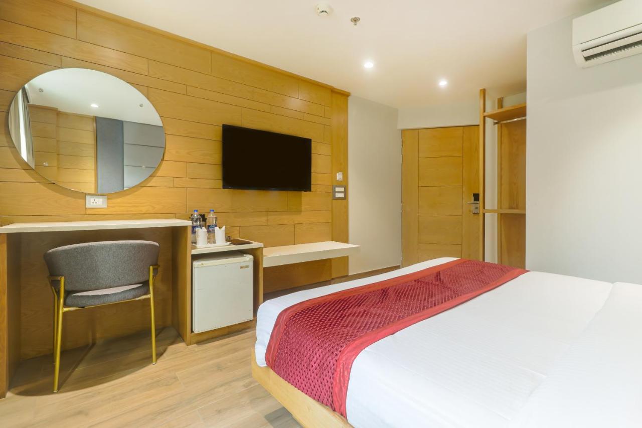 Hotel Bricks, Karol Bagh, New Delhi エクステリア 写真