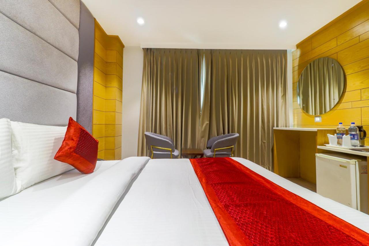 Hotel Bricks, Karol Bagh, New Delhi エクステリア 写真