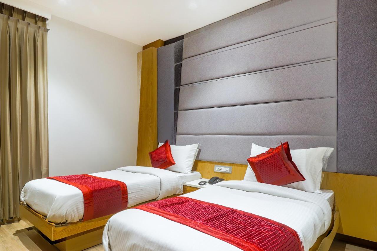 Hotel Bricks, Karol Bagh, New Delhi エクステリア 写真