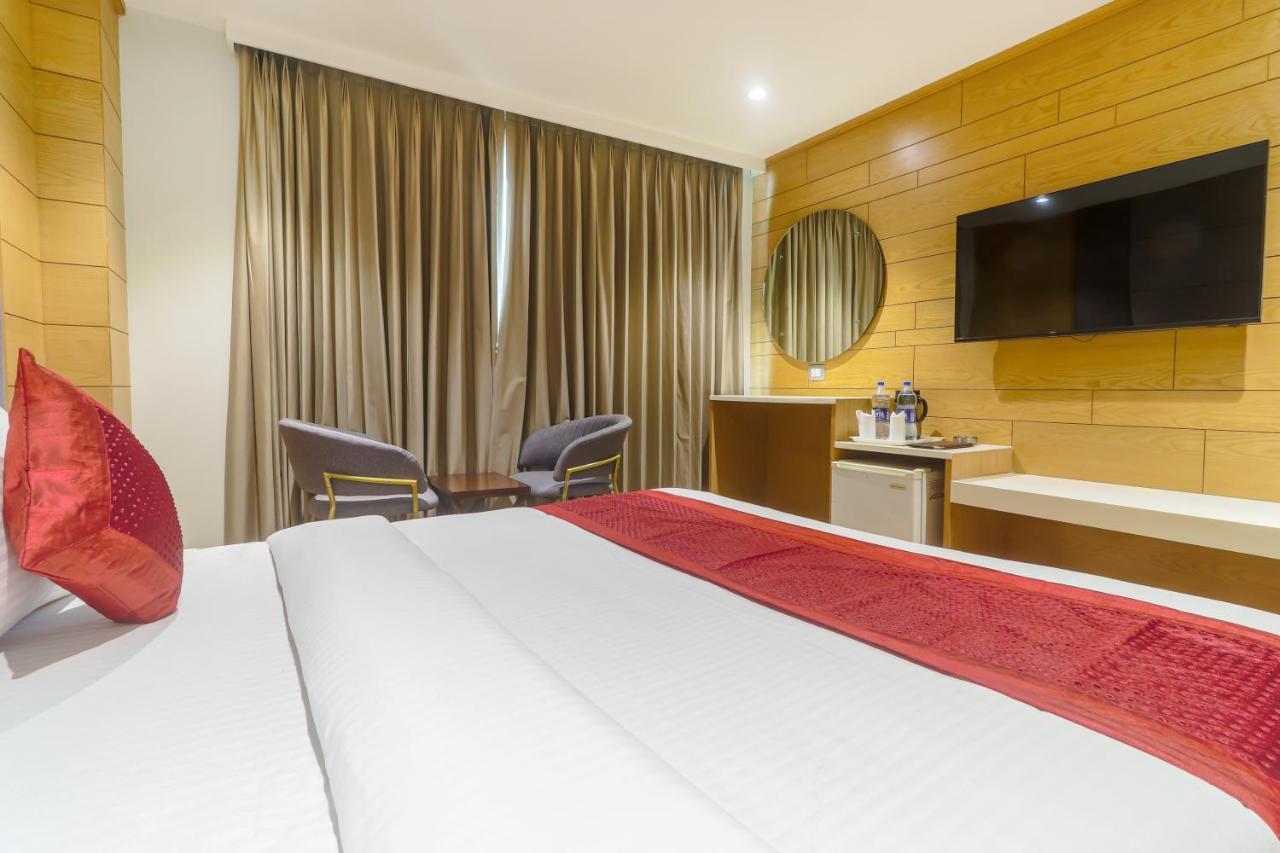 Hotel Bricks, Karol Bagh, New Delhi エクステリア 写真